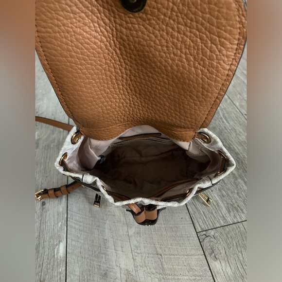 Michael Kors Viv extra small backpack - Picture 5 of 7